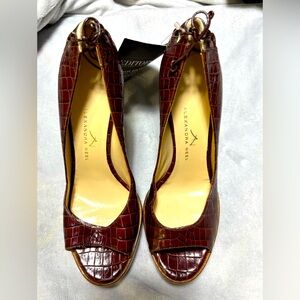 Alexandra Neel Brown Heels Elegant Crocodile Texture